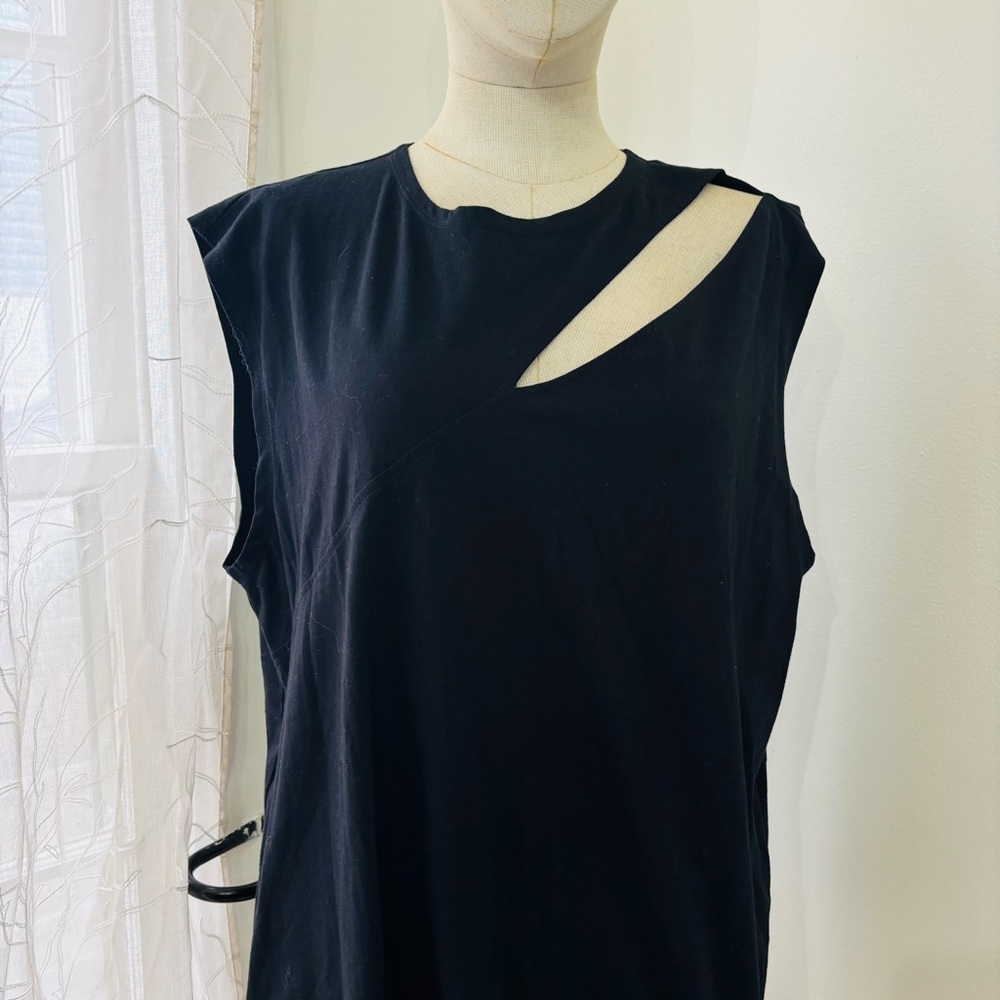 MARCELLA Black Sleeveless Cut-Out Top - Picture 5 of 6